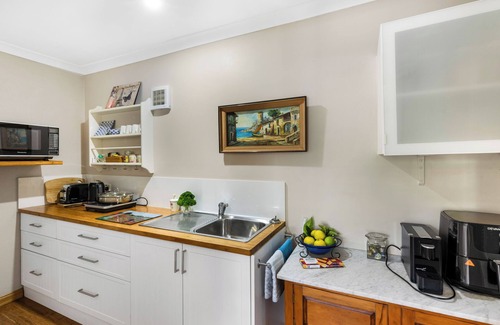 Mount Clarence Apartment | Adult Retreat Accommodation not suitable for children