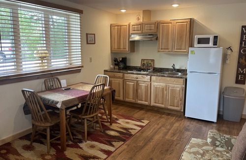 Buffalo Apartment | ADULTS 25 and older, Creekside Vacation Rental Suite 2, Downtown, CITY APPROVE