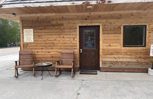 Buffalo Apartment | ADULTS 25 and older, Creekside Vacation Rental Suite 2, Downtown, CITY APPROVE
