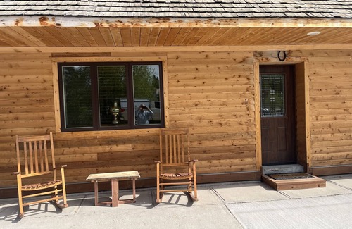 Buffalo Apartment | Adults 25 plus Only, Creekside Vacation Rental 1, Downtown Historic CITY APPROVE