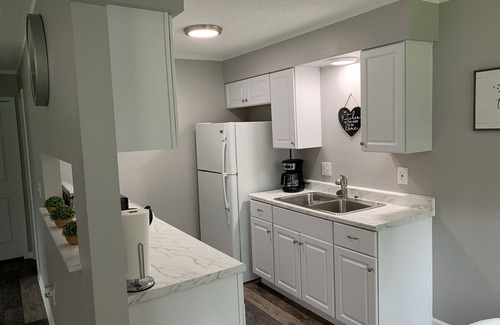 Holly Apartment | Adventure Acres- Suite B1