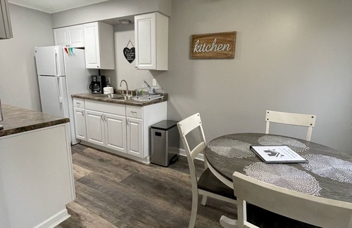 Holly Apartment | Adventure Acres- Suite C1