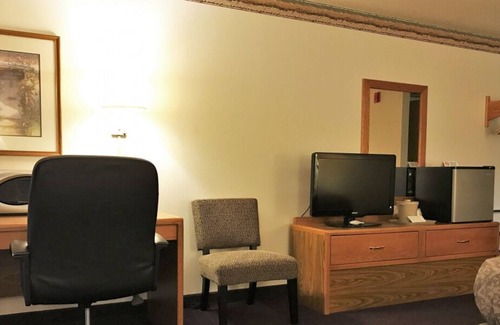 Thorp House | Adventure Awaits! Affordable, FREE Parking, FREE Breakfast, Near Marieke Gouda!