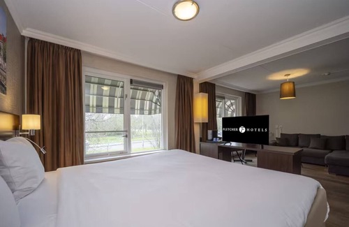 Edelstenenbuurt Hotel | Adventure Awaits: Free Breakfast, Parking & Outdoor Recreation Nearby