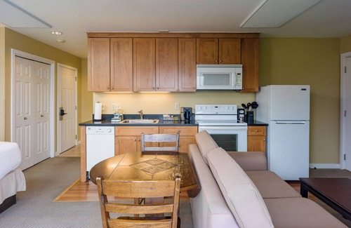 Rosario Hotel | Adventure Awaits—Secluded Orcas Island Stay | Hillside 1950