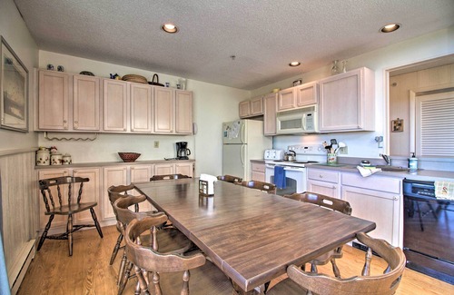 Bromley Mountain Condo | Adventure Home: Trails, Pool, Gym & Tennis Access