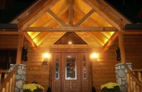 Helmsburg Cabin | Adventurewood Luxury Log Cabin - Hot Tub, Fireplace, Pool Table