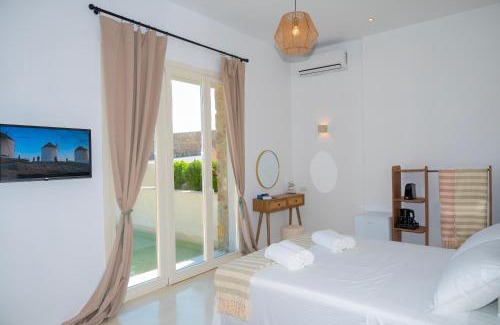 Ano Mera House | Adyton Mykonos Luxury Suites & Pools