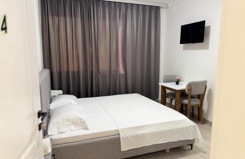Preze Hotel | Aerostay Hotel