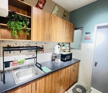 Kota Warisan Apartment | AF Homestay 3 Bedrooms 15mins to KLIA Free Wifi Netflix