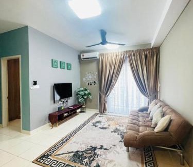 Kota Warisan Apartment | AF Homestay 3 Bedrooms 15mins to KLIA Free Wifi Netflix
