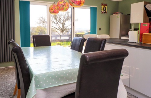 Llanerchymedd Cottage | AFALLON, pet friendly, character holiday cottage in Llanerchymedd