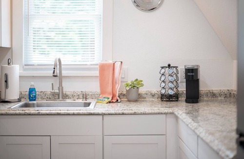 Lakeland Apartment | Affordable 1 Bedroom/1 Bath, Pet friendly & Free Wifi/Coffee