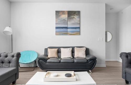 Fishers Apartment | Affordable 2-Bedroom Fishers - Pool View