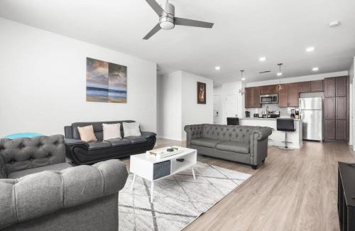 Fishers Apartment | Affordable 2-Bedroom Fishers - Pool View