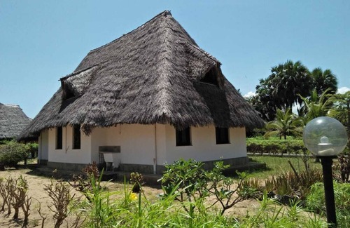 Malindi Villa | Affordable African Dream Vacation - Olson Villa Mambrui Kenya Sleeps 8 adults