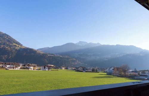 Zell am Ziller Apartment | Affordable apartment in Zell am Ziller close to the ski area. Ski bus 50 m away!