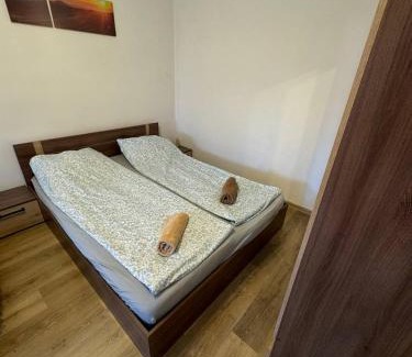 Hunedoara Apartment | Affordable apartment close to the castle