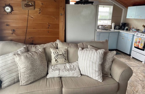 Jerusalem Cottage | Affordable Seaside Cottage in the Fishing Village of Galilee