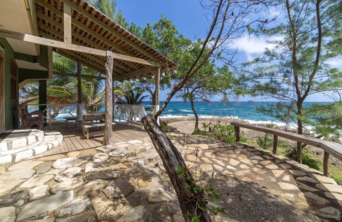 Robins Bay Villa | Affordable Way to Wake Up to a Magical Sunrise from our Beach Front Villa