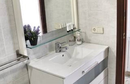 Tarragona Apartment | Africa-Double orTwin Room with Swimming