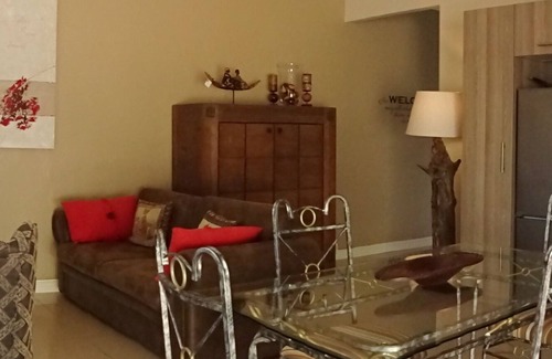 Durbanville Cottage | African Palm Red cottage