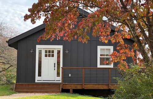 Afton House | Aftonshire Cottage - Heart of Afton's Wine Region