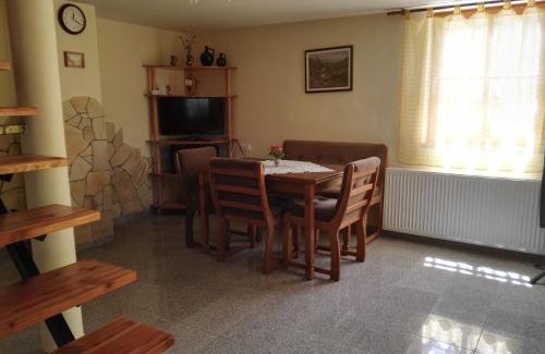 Sarvar Apartment | Agávé Apartman