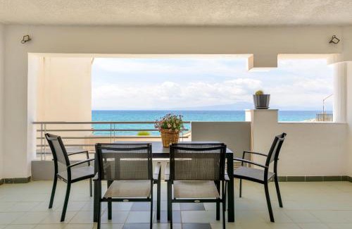 Akrogialion Apartment | Agali 2 maizonette front of the sea