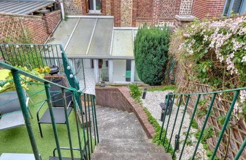 Gare-Jouvenet House | Agapanthes jolie maison de ville à Rouen avec extérieur terrasse