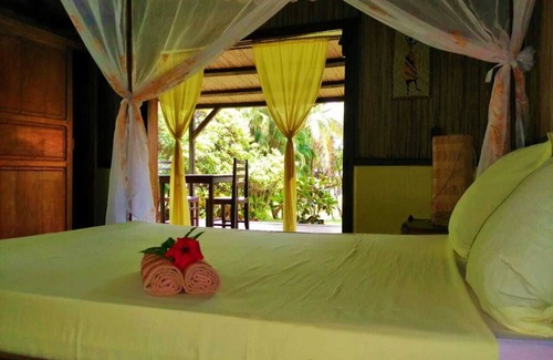 Nosy Boraha Bed & Breakfast | Ago's orchid bed and breakfast