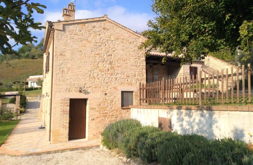 Montalto delle Marche Apartment | Agriturismo Il Vecchio Acero - PAPAVERO APARTMENT
