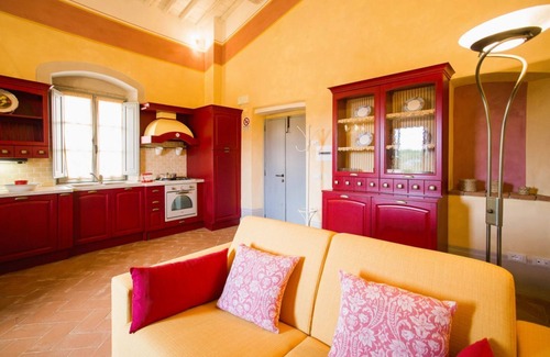 Castiglion Fibocchi Apartment | Agriturismo San Pietro Appartamento Papavero