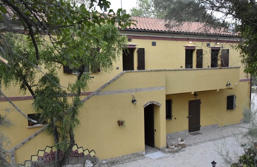 Jesi Apartment | Agriturismo Fattoria del Colle. Aquarium Apartment