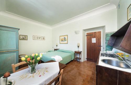 Isola del Piano Bed & Breakfast | Agriturismo Girolomoni - Monastero