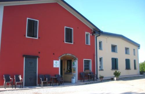 Camposanto House | Agriturismo Le Gazze