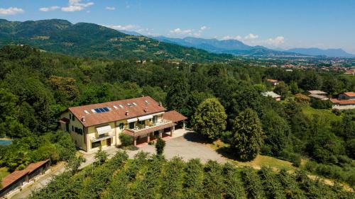 Bricherasio House | Agriturismo Turina