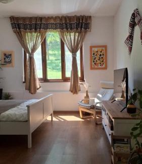 Bucuresci House | Agroturism Sesuri 151