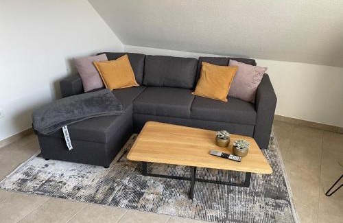 Ahaus Apartment | Ahaus: Stadtoase mit Terrasse & privater Garage