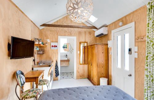 Ahuriri House | Ahuriri Studio Cottage