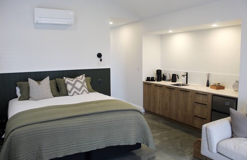 Mangawhai Cabin | Ahuru House a touch of Luxury
