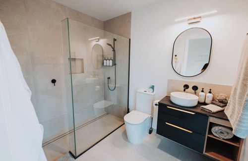 Mangawhai Bed & Breakfast | Ahuru House a touch of luxury - Tui Room