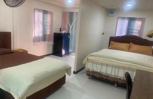 Hua Toei House | Aiem-Wilai Guesthouse