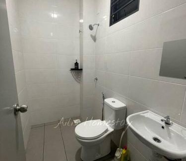 Kampung Rawa House | Ailis Homestay - Muslim Friendly