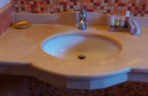 Vitina Hotel | Aiora Luxury Suites