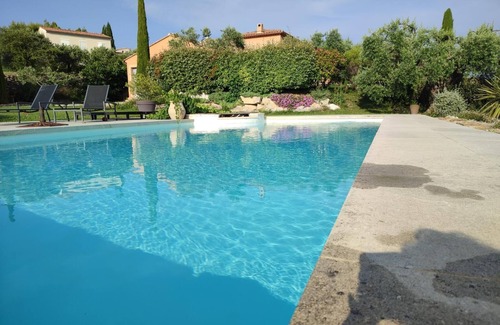 Bedoin House | Air-conditioned 4-person villa with private heated pool