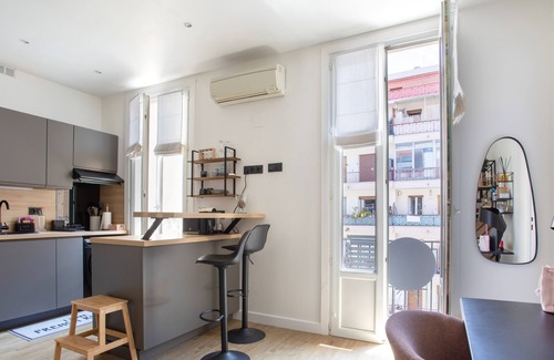 Vernier Apartment | Air-conditioned apartment Libération district