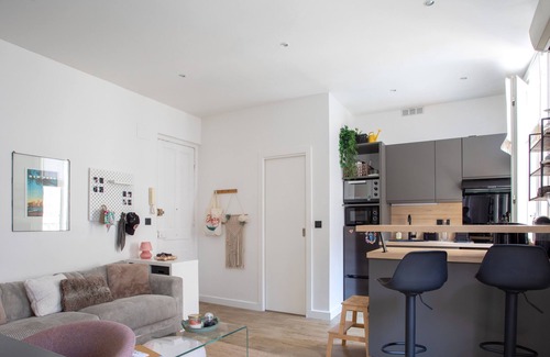 Vernier Apartment | Air-conditioned apartment Libération district