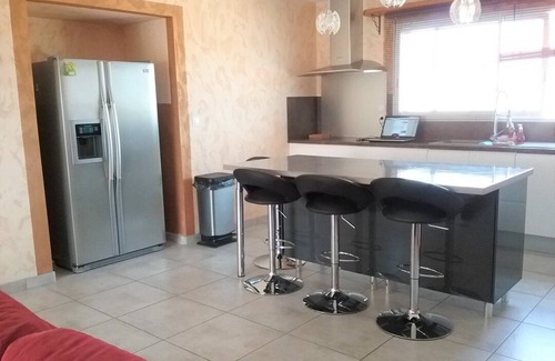 Trouillas House | Air-conditioned city 8 people with private swimming pool in a quiet area with enclosed garden