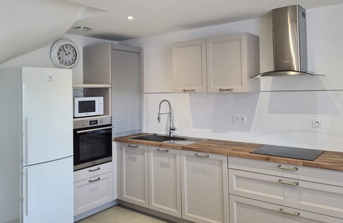 Othis House | Air-conditioned cottage 6 people / 3 bedrooms 3 bathrooms Paris / CDG / Parc des Expos / Senlis NEW